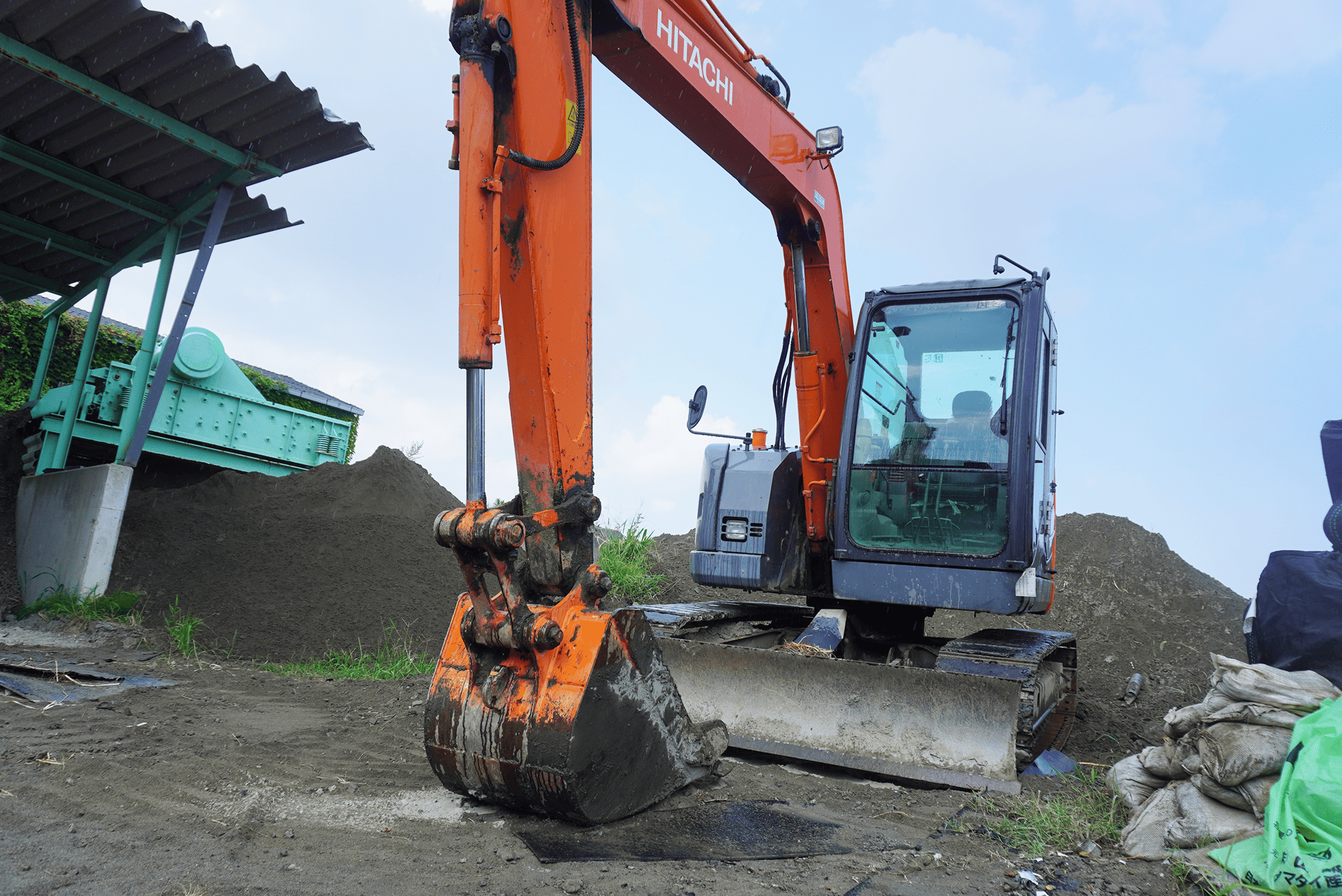 輸送・建機事業